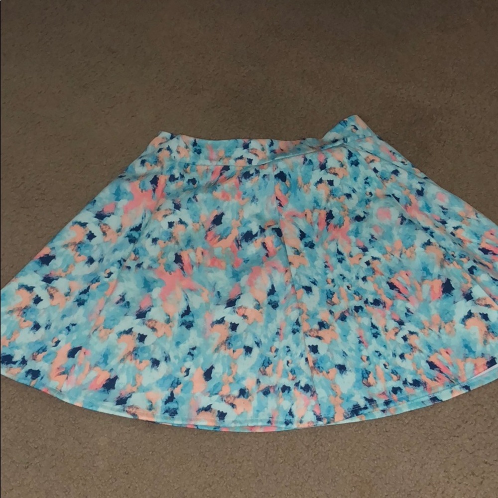 Decree circle skirt